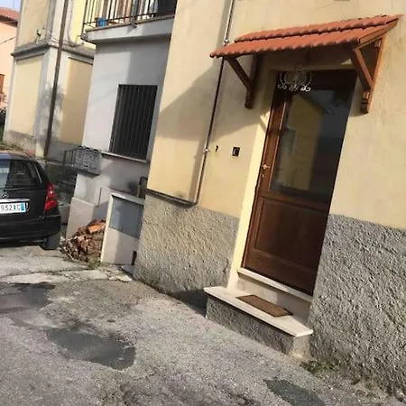 Casa Vacanze Ramona Yellow House Coppito
